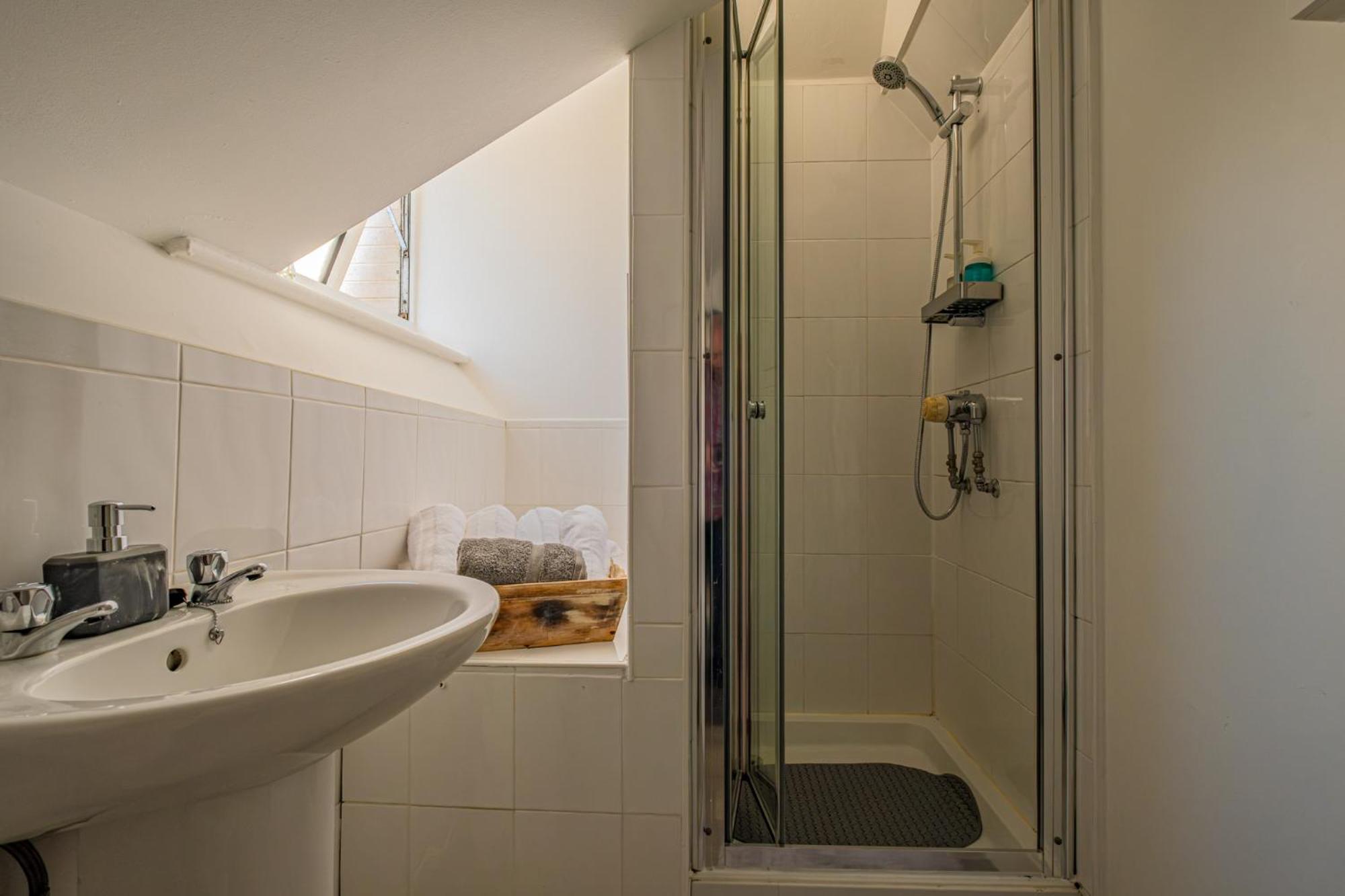 Castleview Coastal Comfort With 2 Parking Spaces Oystermouth Buitenkant foto