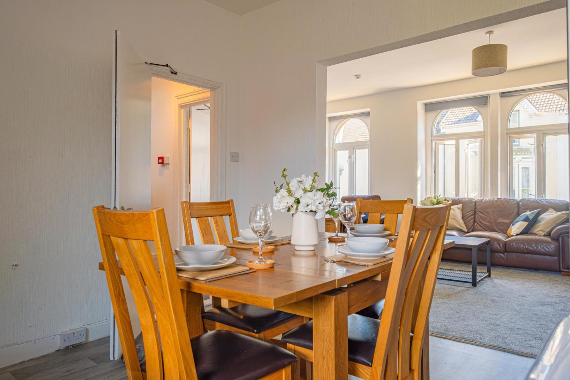 Castleview Coastal Comfort With 2 Parking Spaces Oystermouth Buitenkant foto